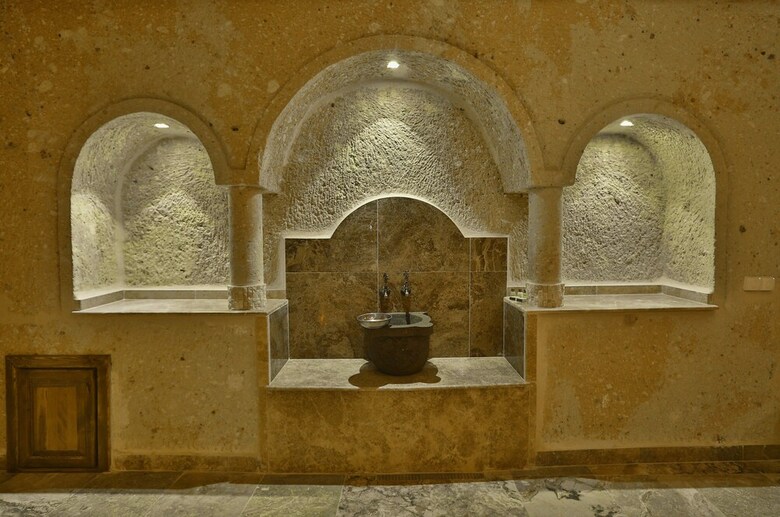 Hotel Oread Cave Suites