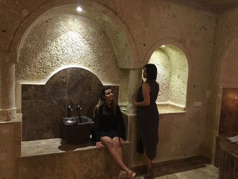 Hotel Oread Cave Suites