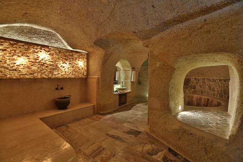 Hotel Oread Cave Suites