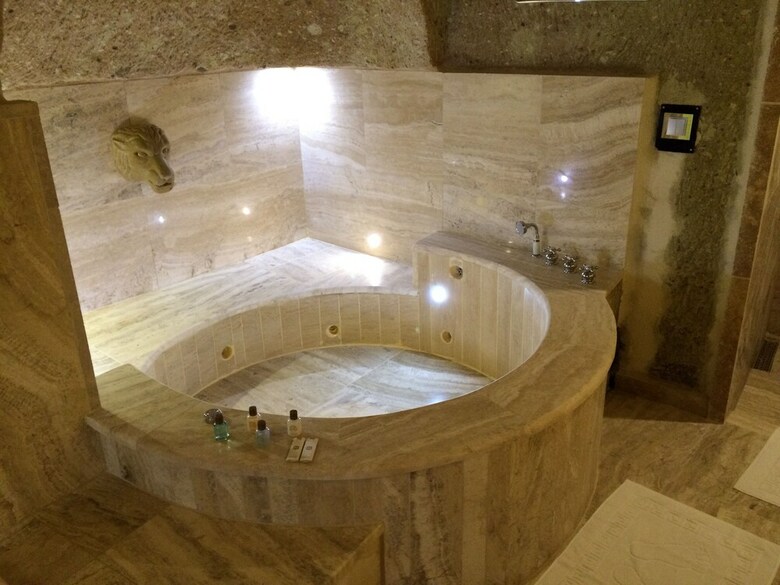 Hotel Oread Cave Suites
