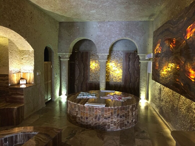 Hotel Oread Cave Suites