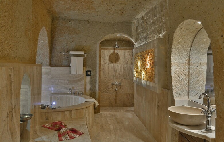 Hotel Oread Cave Suites