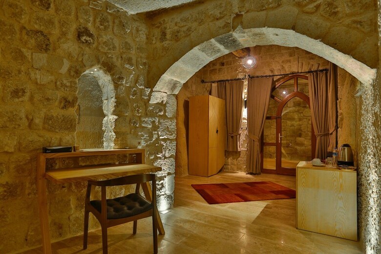 Hotel Acropolis Cave Suite