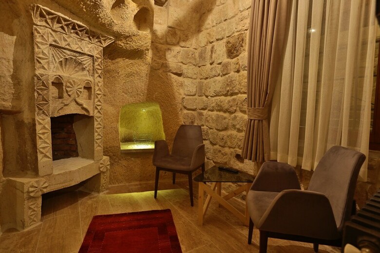 Hotel Acropolis Cave Suite