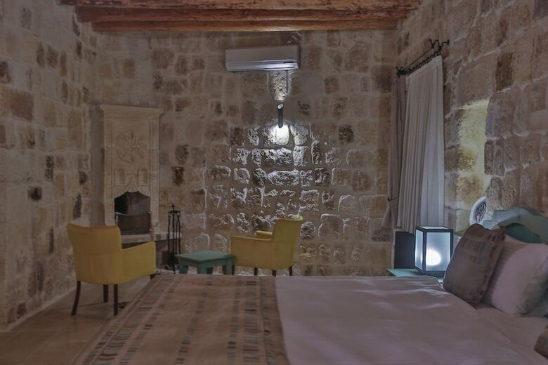 Hotel Acropolis Cave Suite