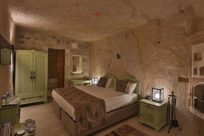 Hotel Acropolis Cave Suite