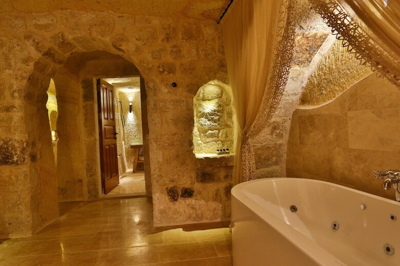 Hotel Acropolis Cave Suite