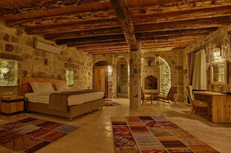 Hotel Acropolis Cave Suite