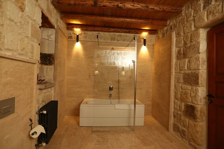 Hotel Acropolis Cave Suite