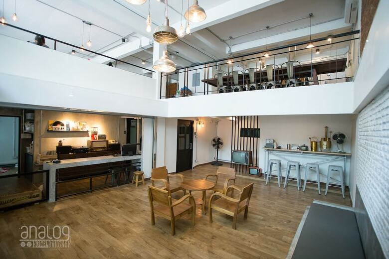 Analog Hostel