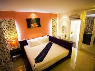Kata Beach Center Hotel