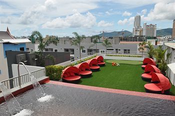 Alfresco Phuket Hotel