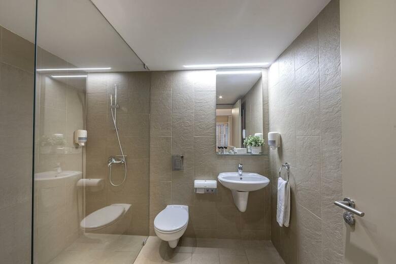Hotel Almond Business Suites