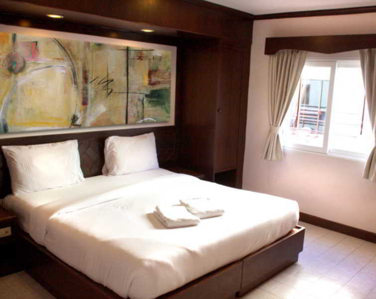 Hotel Karon Cafe Inn