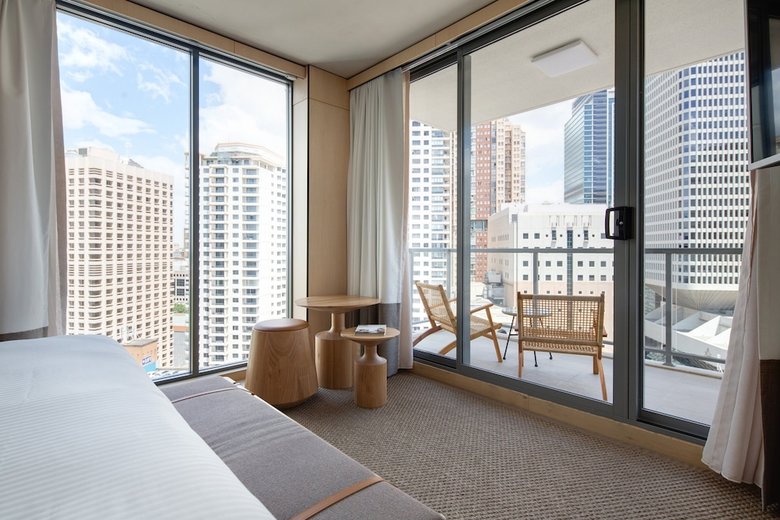 Aparthotel Zara Tower ? Luxury Suites And Apartments