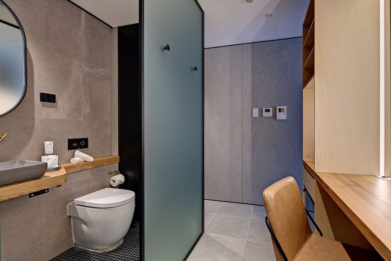 Aparthotel Zara Tower ? Luxury Suites And Apartments