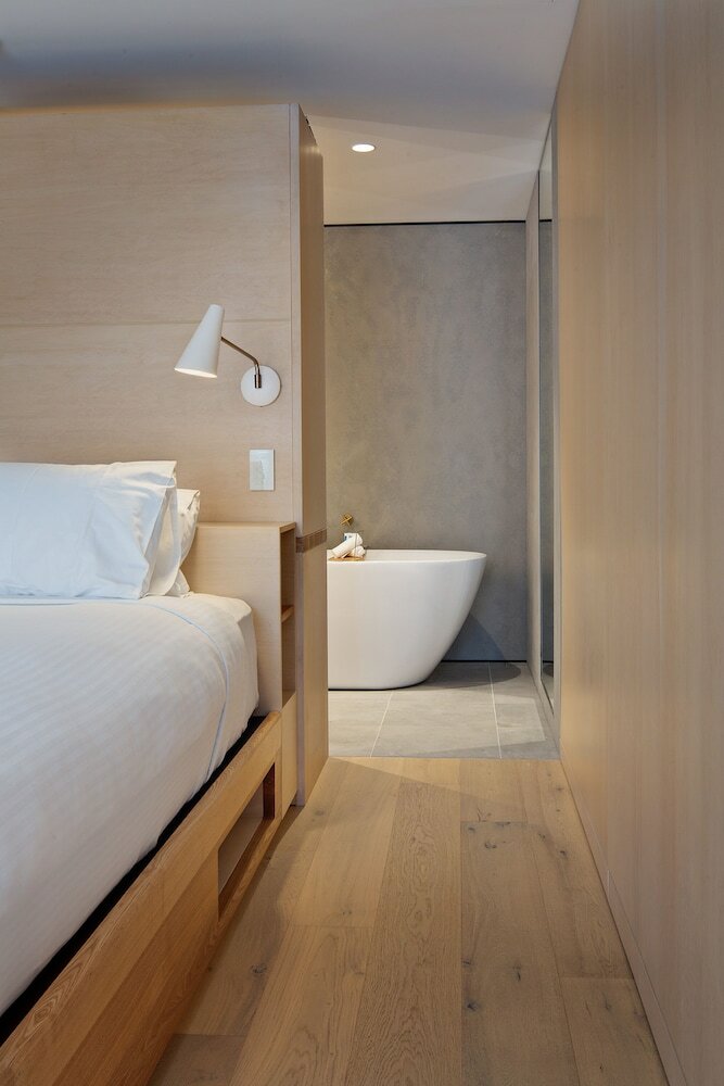 Aparthotel Zara Tower ? Luxury Suites And Apartments