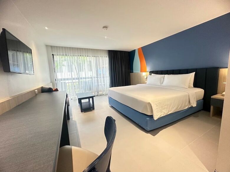 Hotel Phuket Island View