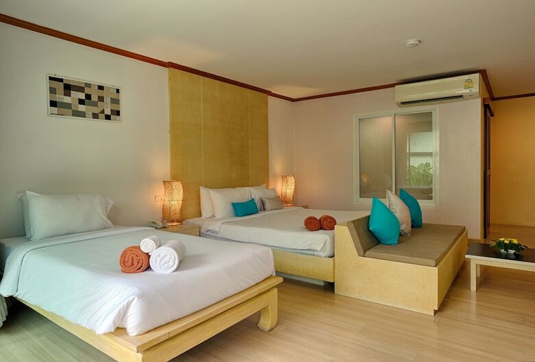 Hotel Phuket Island View