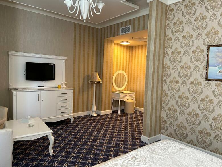 Aysberq Hotel