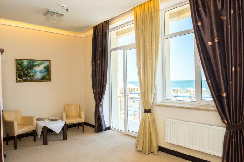 Aysberq Hotel