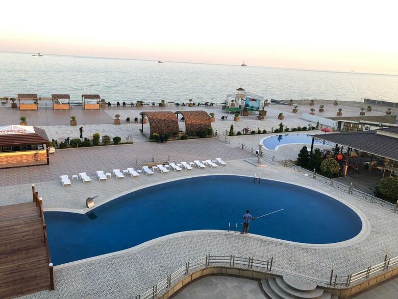 Aysberq Hotel