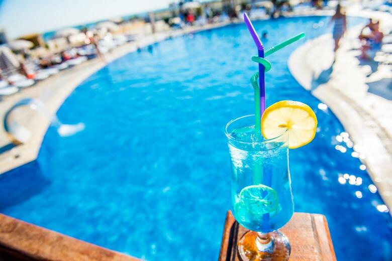 Aysberq Hotel