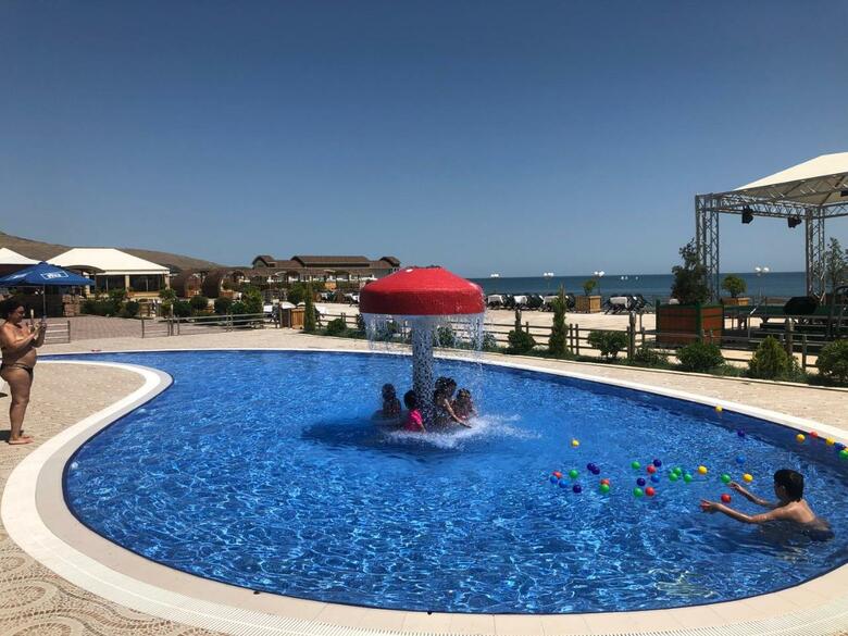 Aysberq Hotel