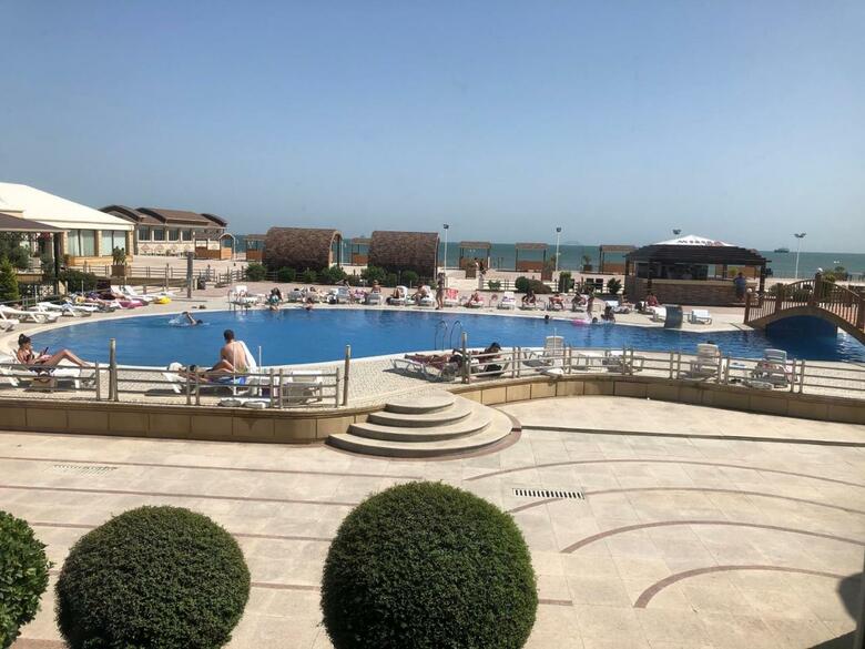 Aysberq Hotel