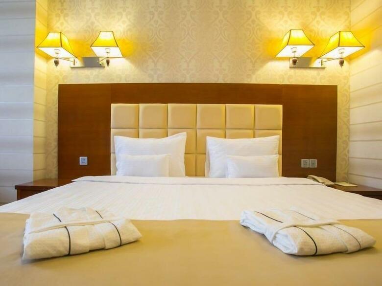 Hotel Emerald
