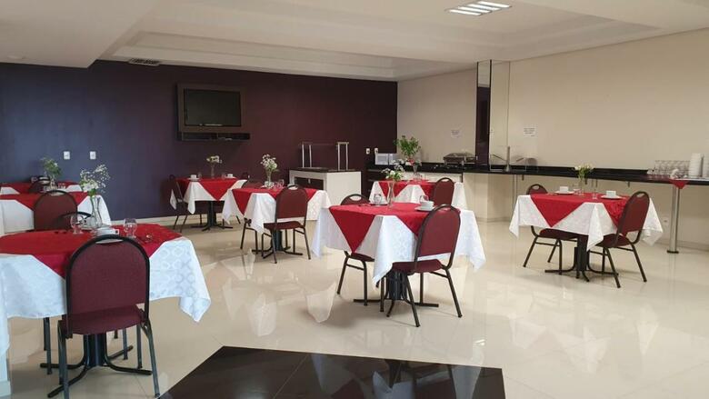 Lh Plaza Hotel