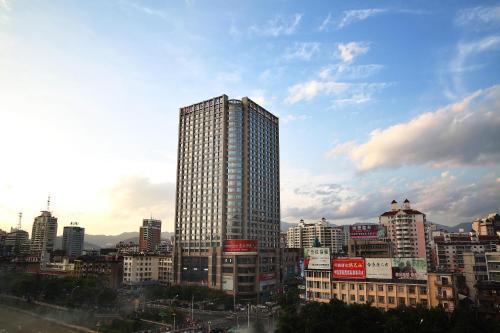 Hotel Ramada Longyan