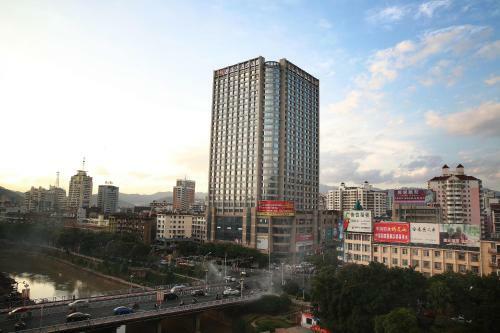 Hotel Ramada Longyan