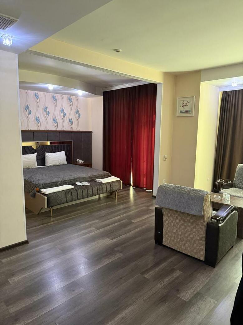 Aef Hotel