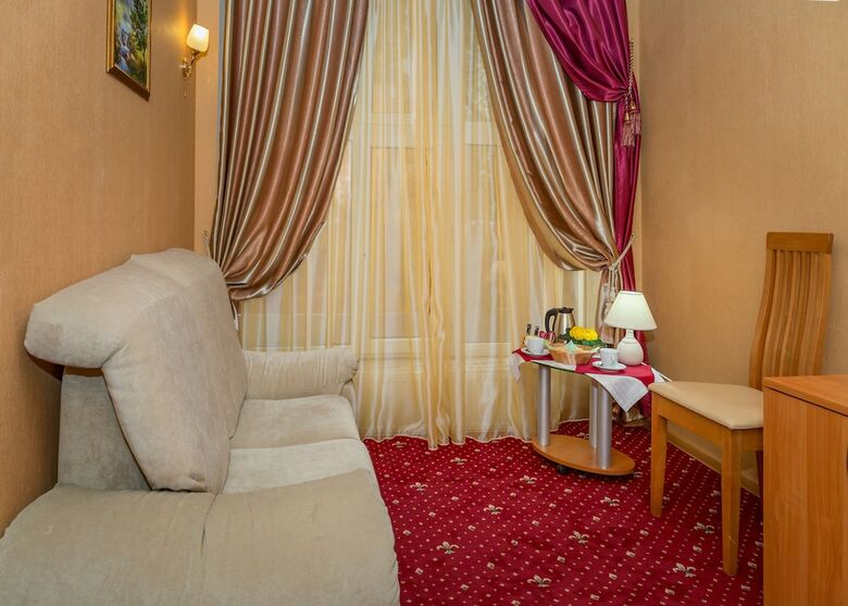 Lermontovskiy Hotel