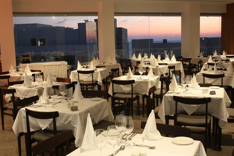 Amphora Hotel & Suites