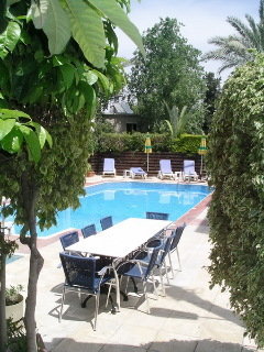 Renos Hotel Apts