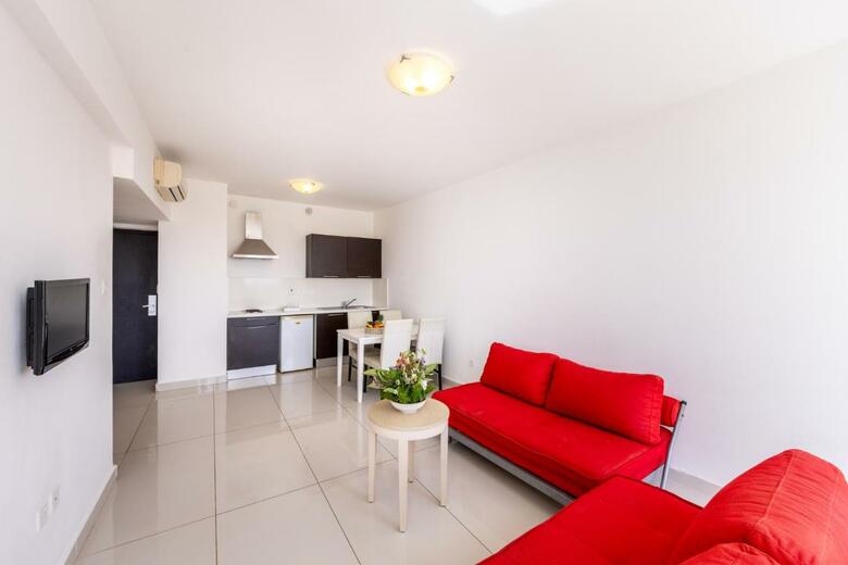 Hotel Papantonia Apts