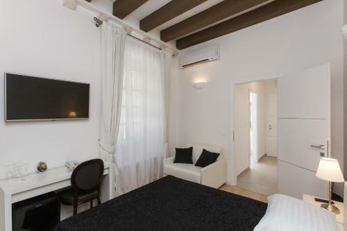 Hostal Rooms Klarisa Palace