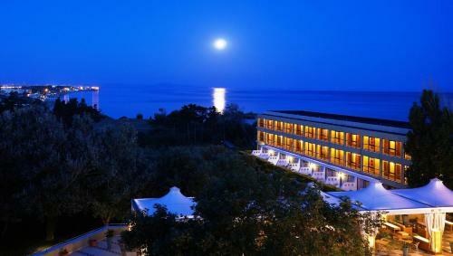 Alexander Beach Hotel & Spa