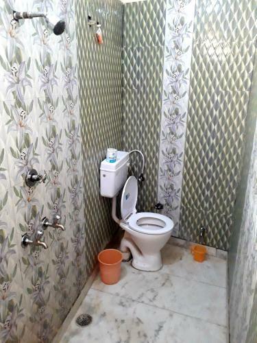 Hostal Rhine Guest House