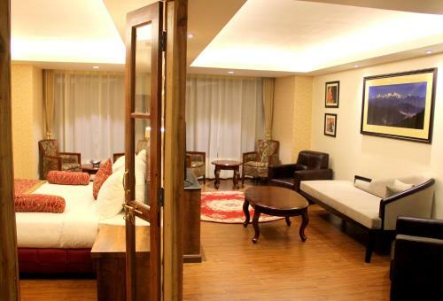 Hotel Crescent Resort