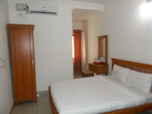 Hotel Sathya Inn