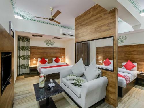 Hotel Arco Palace