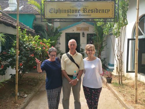Bed & Breakfast Elphinstone Residency