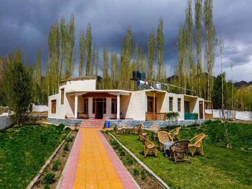 Hotel Palette - Eco Poplar Villa & Resort