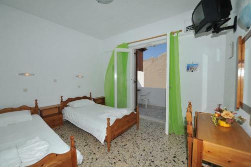 Santa Irini Hotel