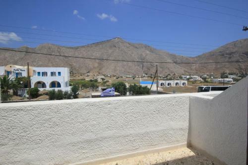 Santa Irini Hotel