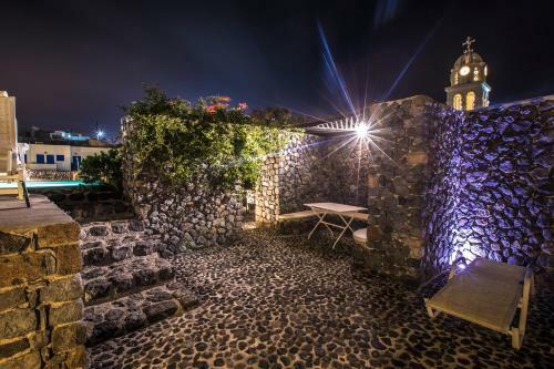 Santorini Heritage Villas