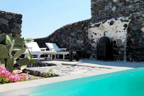 Santorini Heritage Villas